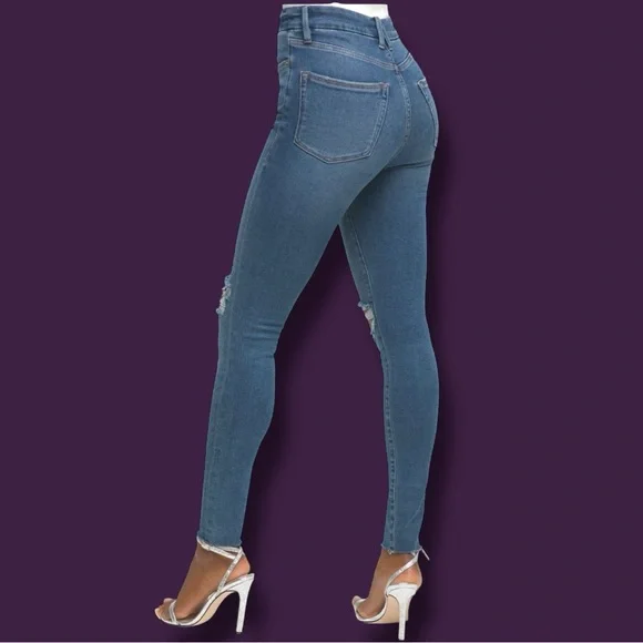 💥HP💥NWT Good American Distressed Knee Good Waist Crop Jeans. 👖 SIZE 0/25 - Picture 8 of 16